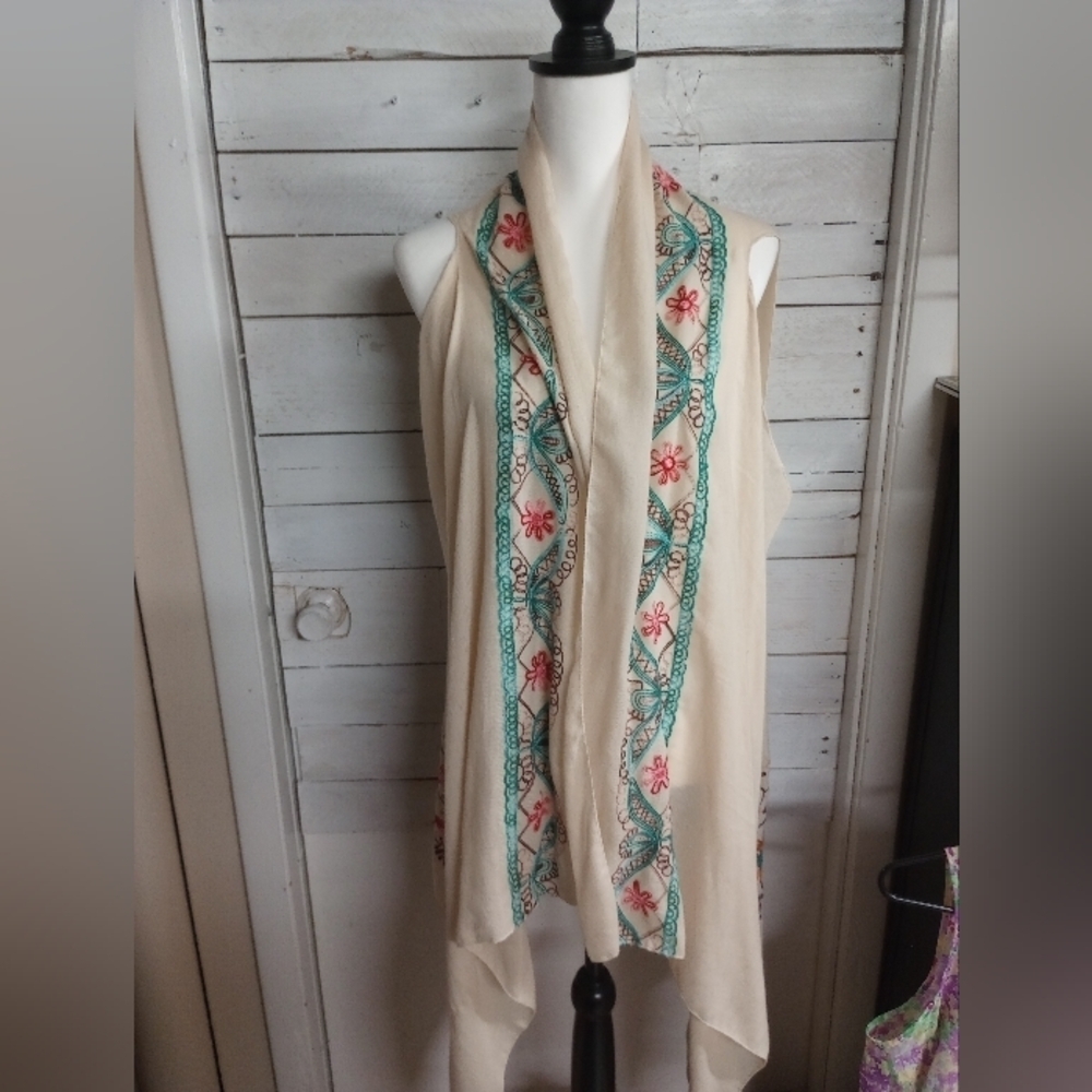 Embroidered Sleeveless Kimono Wrap Open Front, Floral, One Size Fits Most, Boho